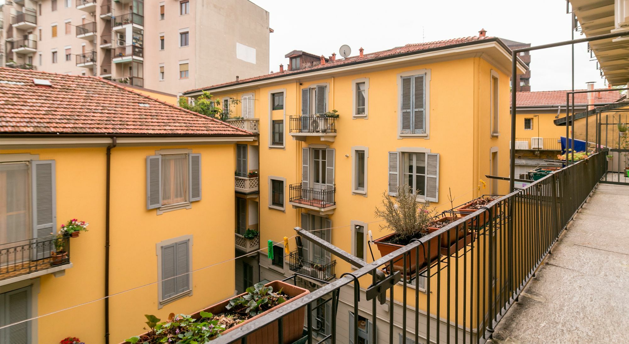 Pit Stop Navigli Milan Exterior photo
